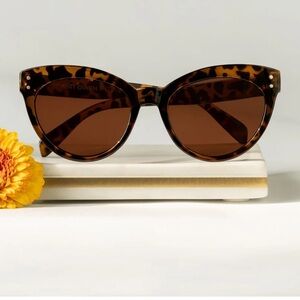 Saint Owen x Curateur WYLDE Tortoise Shell Cat Eye Sunglasses With Case, NEW